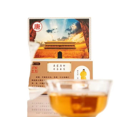 Tè fatto a mano con profumo di fiori d'oro e profumo dolce